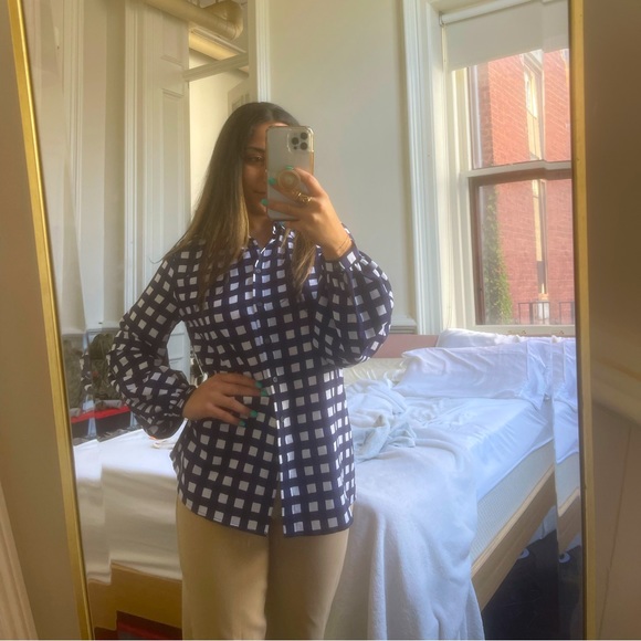 BANANA REPUBLIC BLUE CHECKERED BUTTON DOWN SHIRT - Picture 2 of 5